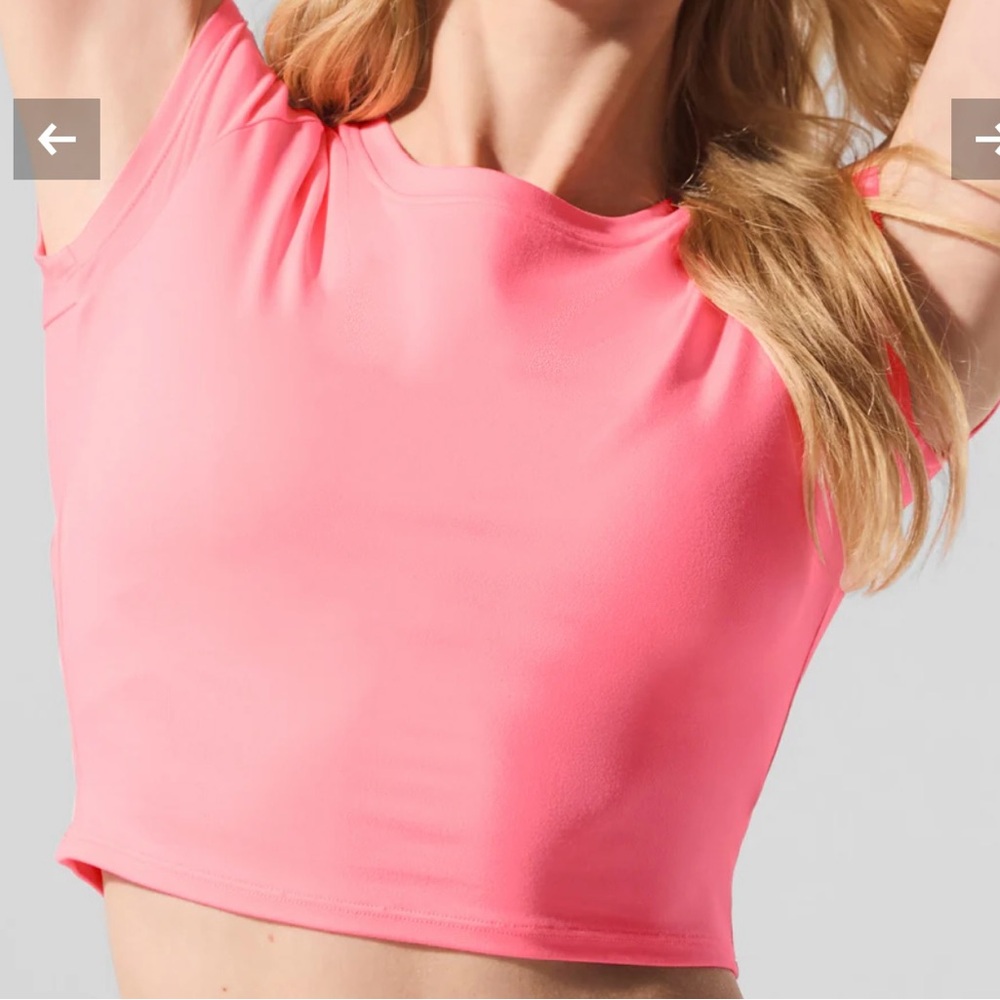 ALO Yoga Pink  neon bubblegum new Crop Top